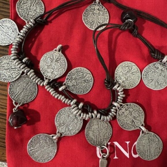 UNO de 50 long necklace with coins and beads on brown leather rope - Picture 6 of 6
